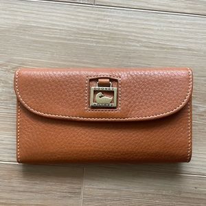 Dooney & Bourke Brown Full Grain Leather Silver Logo Wallet